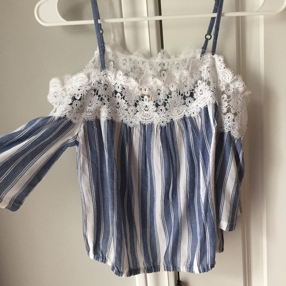 LIKE NEW blue and white off the shoulder crop top - Picture 3 of 8